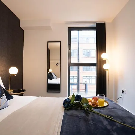 Deluxe - Skyline Vistas & Amenities Apartman